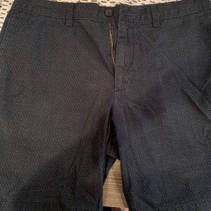 MENS BANANA REPUBLIC FLAT FRONT SHORTS 34 WAIST